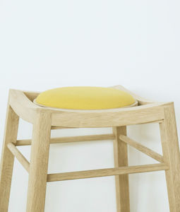 sgabello contemporaneo