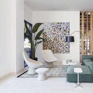 poltrona contemporanea