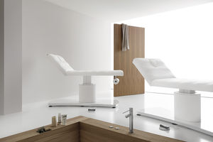 lettino per massaggi elettrico