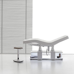 lettino per massaggi elettrico