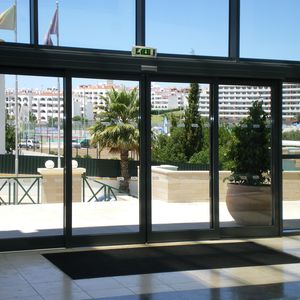 automazione per porta scorrevole