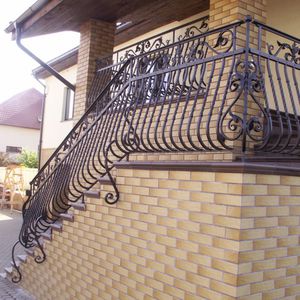 ringhiera in ferro modellato