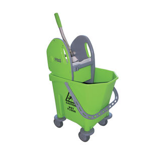 carrello di pulizia 1