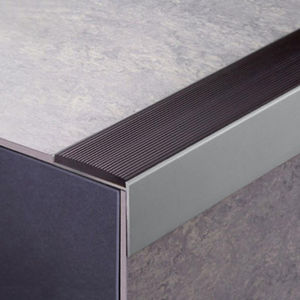 profilo per gradini in alluminio 1