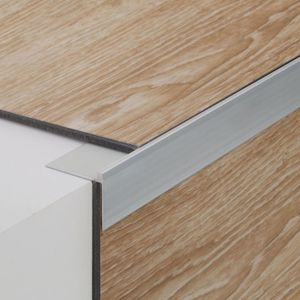 profilo per gradini in alluminio 1