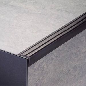 profilo per gradini in PVC 1