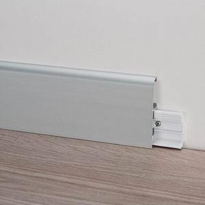 battiscopa bianco 1