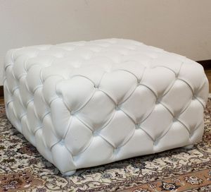 poggiapiedi chesterfield