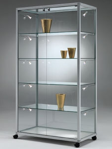 vetrina contemporanea 1