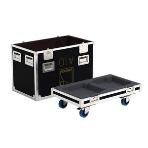 flight-case con rotelle