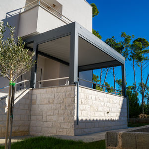 pergola addossata