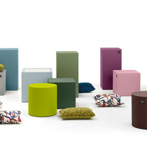 pouf moderno