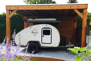 tettoia per posto-auto in legno