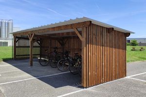 pensilina per biciclette per spazi pubblici