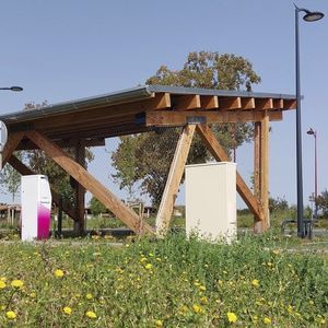 tettoia per posto-auto in legno
