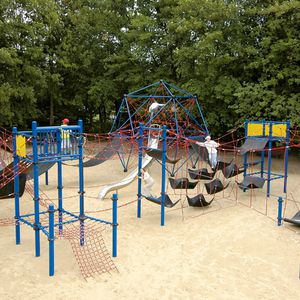 struttura d'arrampicata per parco giochi