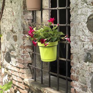 vaso da giardino in plastica