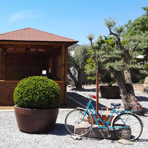 vaso da giardino in polietilene rotostampato 1