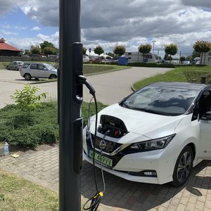 stazione di ricarica per automobile elettrica