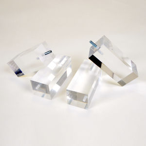 gambe per letto in Plexiglas® 1