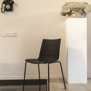 sedia contemporanea 1