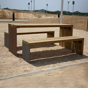 set tavolo e panca contemporaneo