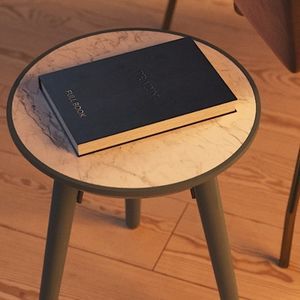 tavolo d'appoggio contemporaneo