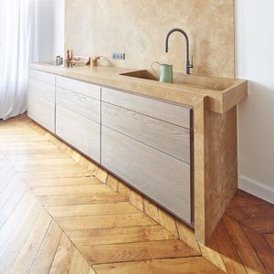 cucina moderna / in quercia / in pietra naturale / su misura
