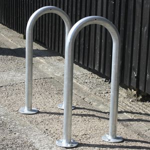 poggia-biciclette a pavimento / in acciaio galvanizzato / in acciaio inox / per spazio pubblico