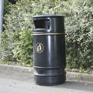 pattumiera pubblica