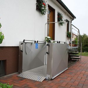 piattaforma elevatrice per sedia a rotelle