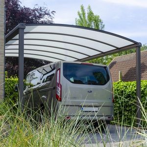 tettoia per posto-auto in policarbonato
