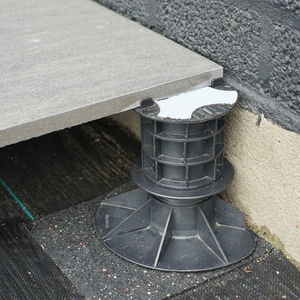 piede di sostegno per terrazza in polipropilene