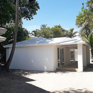 casa prefabbricata / tipo bungalow / moderna / a legna