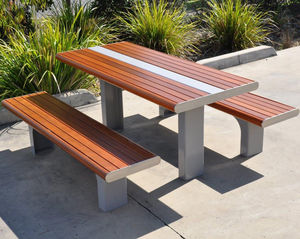 tavolo da picnic moderno / in legno / in metallo / con supporto in metallo