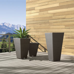 fioriera in rattan