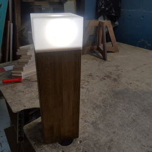 colonna luminosa moderna