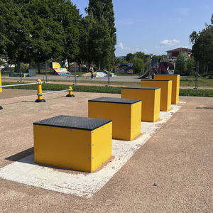 percorso a ostacoli per impianto sportivo