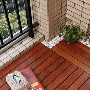 listone per esterno in legno 1