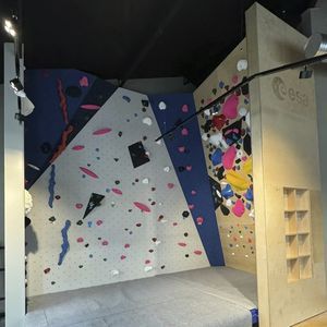 parete d'arrampicata fissa