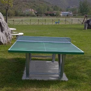 tavolo da ping-pong moderno