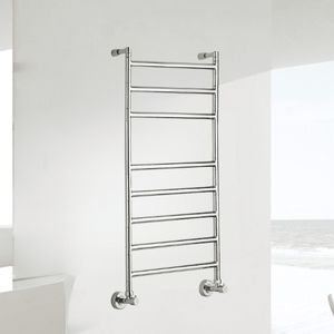 scaldasalviette ad acqua calda