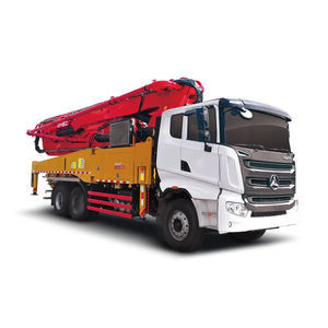 pompa per calcestruzzo montata su camion 1
