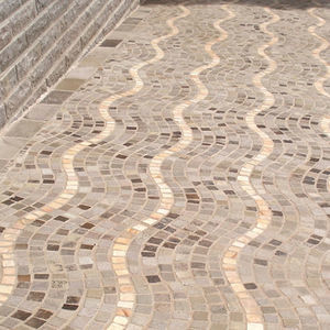 lastricato in pietra