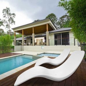 chaise longue moderna