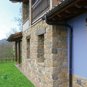 paramento in pietra