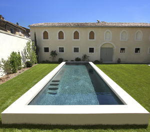 piscina seminterrata