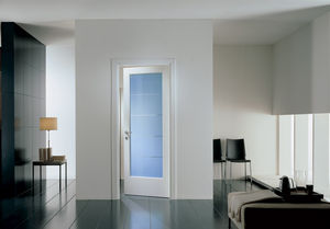 porta da interni / battente / in legno / vetrata