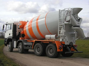 camion betoniera per calcestruzzo
