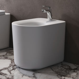 bidet in ceramica